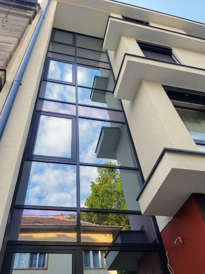Holiday Apartman With Free Parking Дьєр Екстер'єр фото